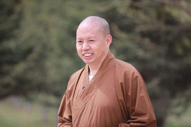 延参法师被猴耍的搞笑视频,延参法师淡定斗猴系列视频