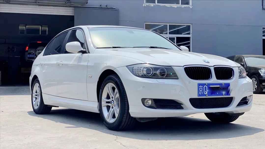 破烂不堪的废旧车变成新车的视频,宝马e90325i