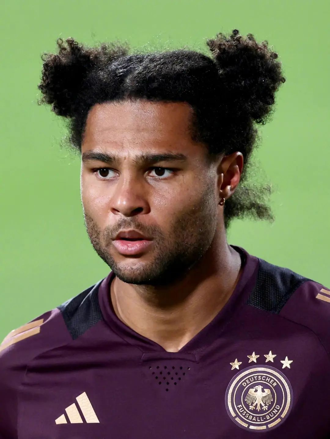 巴舒亚伊美甲,巴舒亚伊世界杯搞笑