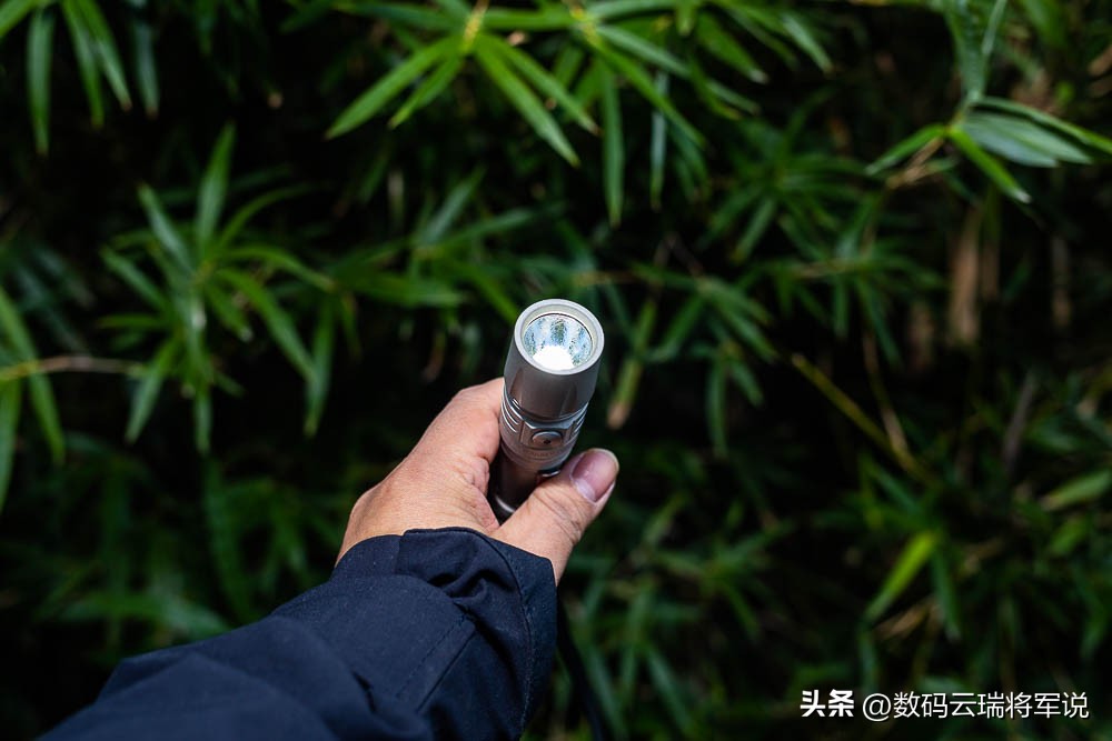 25000流明户外强光手电,50000流明强光手电推荐