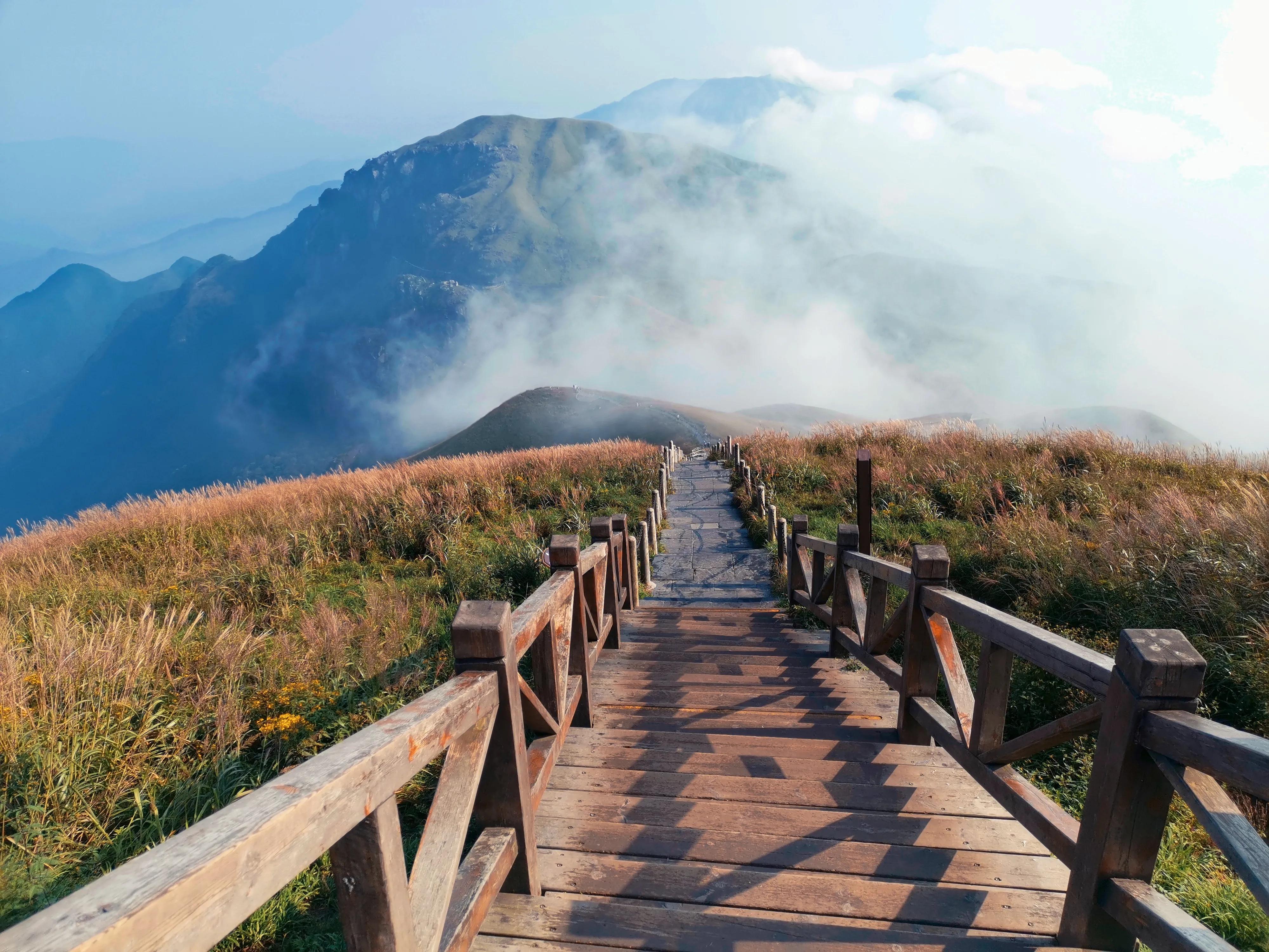 云端漫步武功山,武功山云端