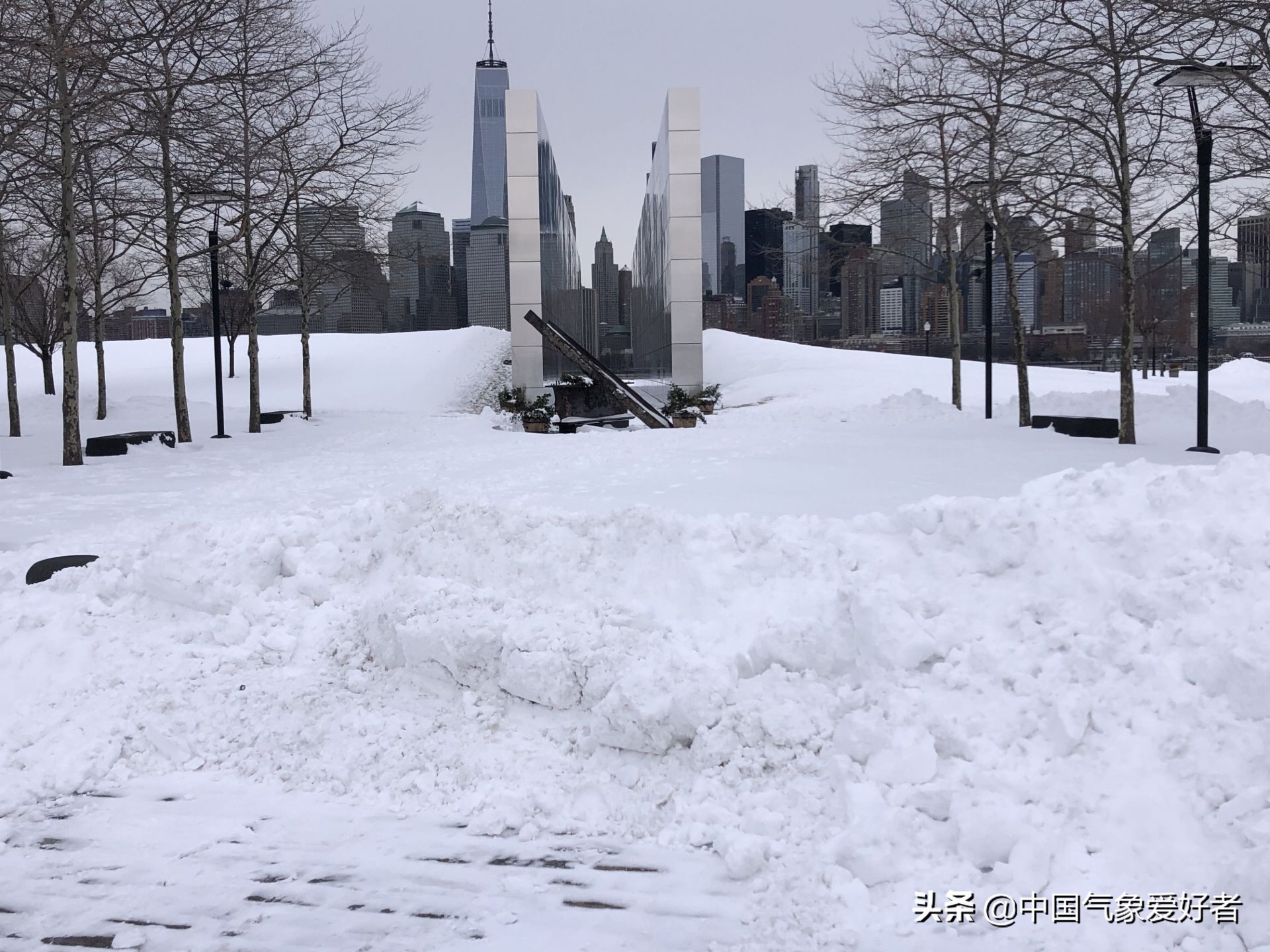 特大暴雪要下多久才能有积雪,美国纽约积雪196厘米