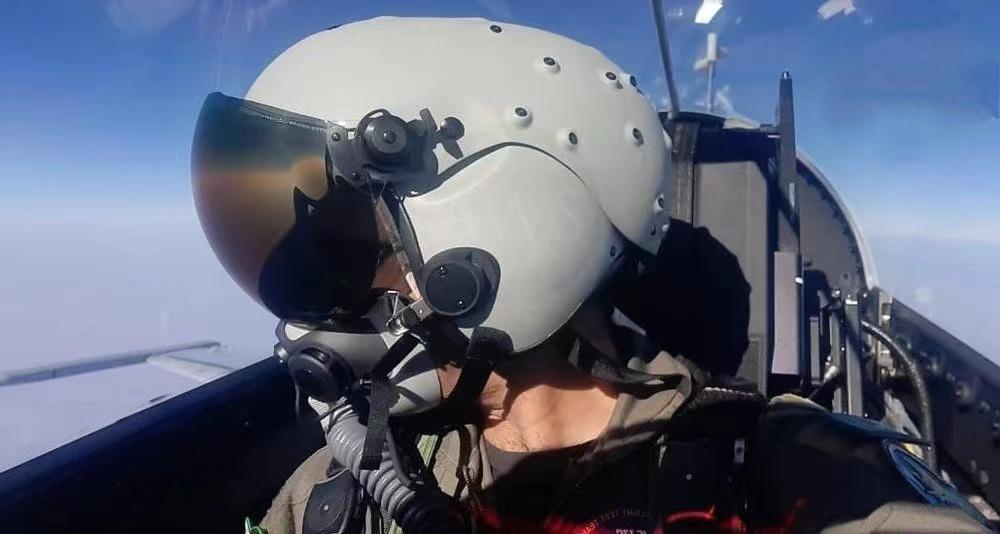 巴飞行员对歼10c评价,油管评歼10c真正的空中格斗战机