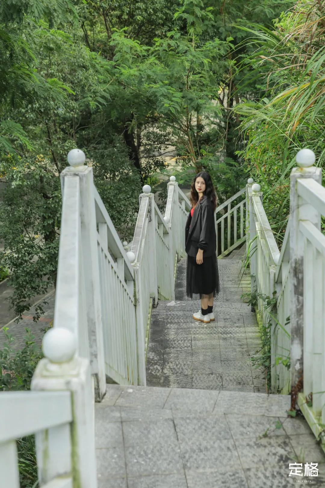 深圳百米长「纯白登山梯」，打卡绝了