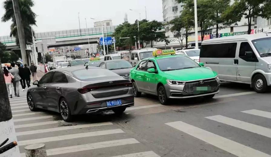 司机抄近道被罚,司机驾车违规抄近道被罚款