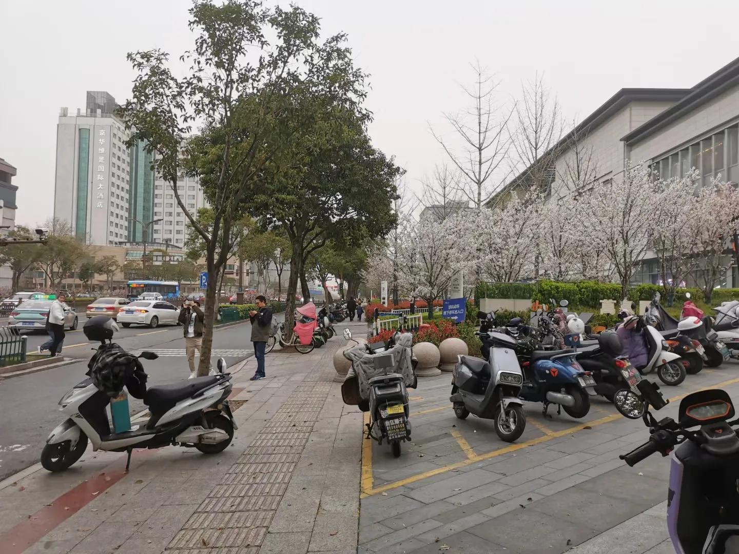 寰愬窞鍒伴噸搴嗗叚鏃ユ父,浠庡緪宸炲幓鏃犻敗鏃呮父