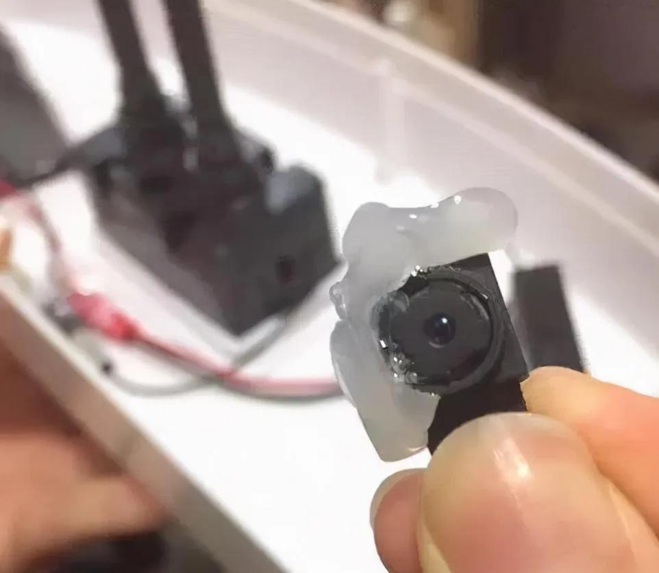 家庭监控被破解，70元10个家庭监控ID，家里成为“拍片现场”！