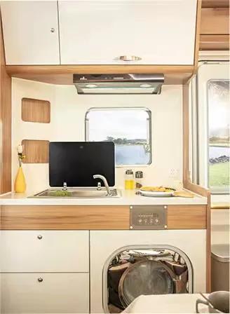 房车故事视频 (房车的秘密小故事)