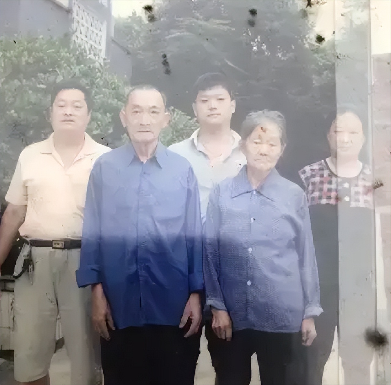 广西男子外出打工20年流落街头,四川小伙在外务工多年