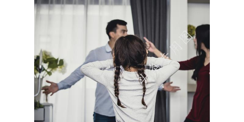 大学女生谈恋爱怀孕却被抛弃,大学女生怀孕和流产