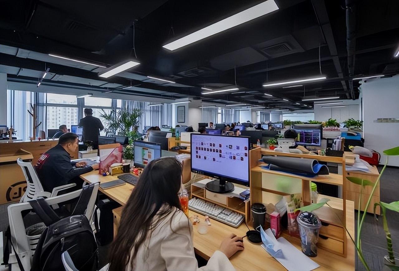 专科女生计算机就业前景好的专业,适合女生本科就业的计算机类专业