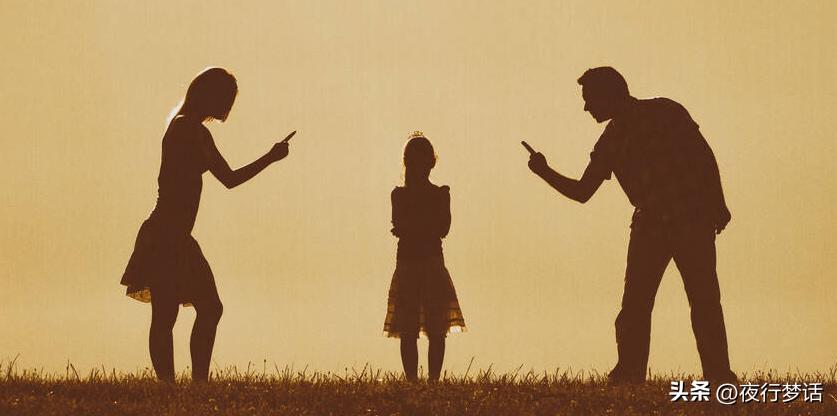 孩子被困车里父母拒绝砸窗户死亡,孩子被困车里妈妈拒绝砸窗户后续