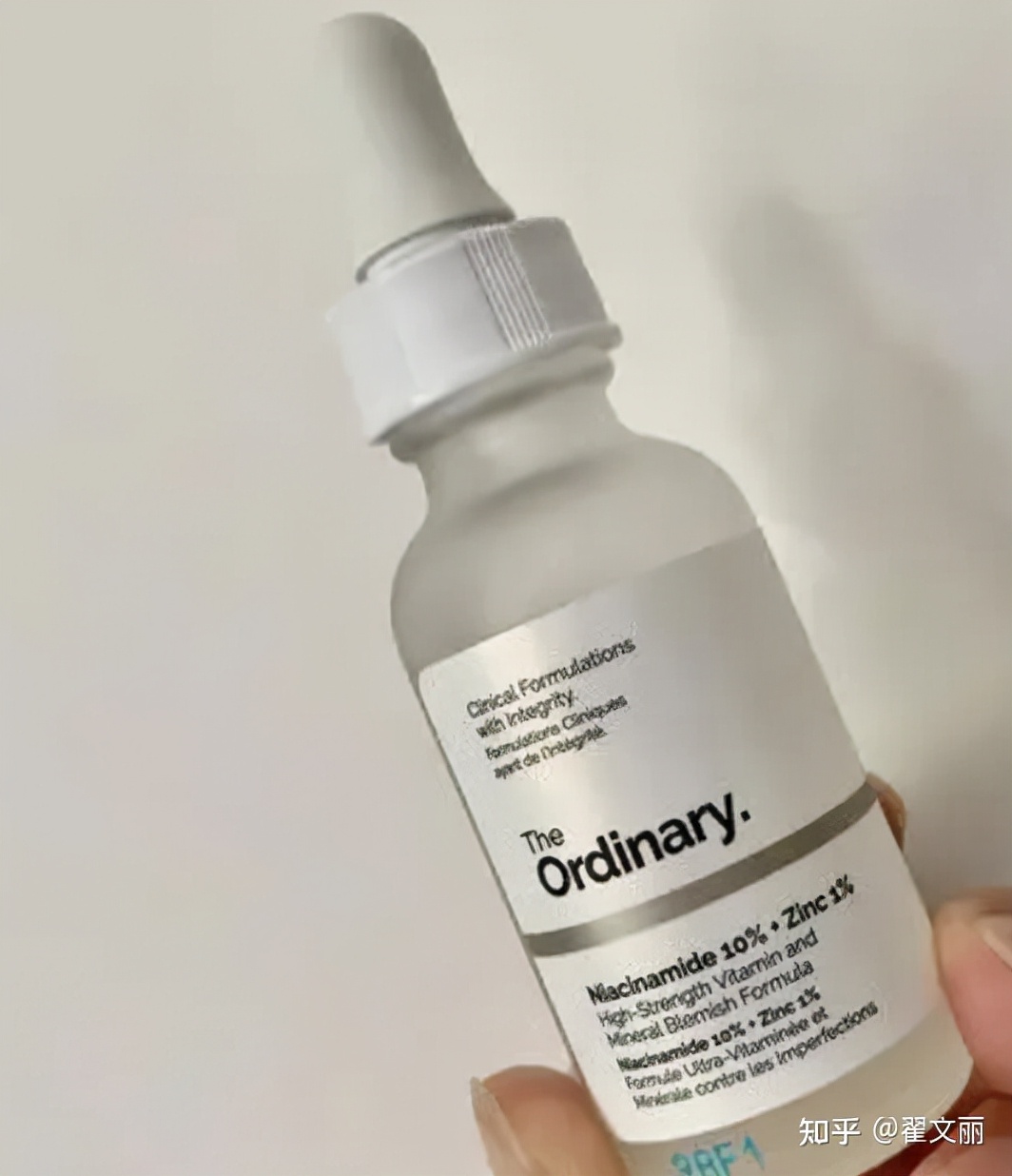 比较温和的美白祛斑精华,小编给大家推荐几款有效祛斑精华