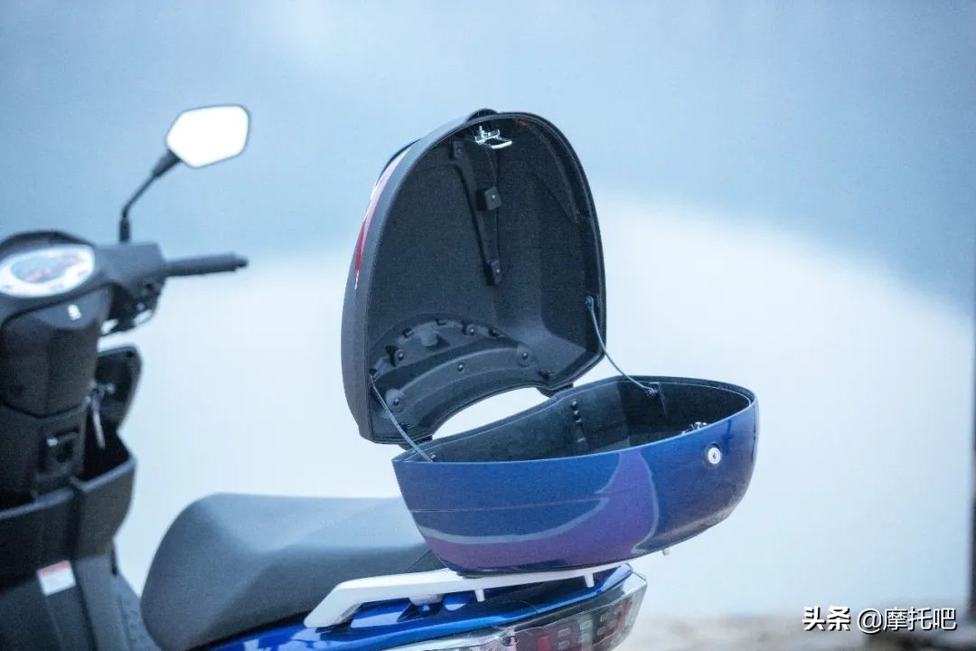 济南铃木ue125与旭鹰125,铃木ue125驾驶感受