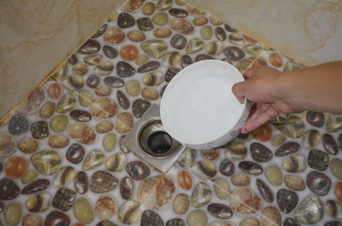 杀虫剂杀蟑螂陆续死亡,蟑螂最强杀虫剂