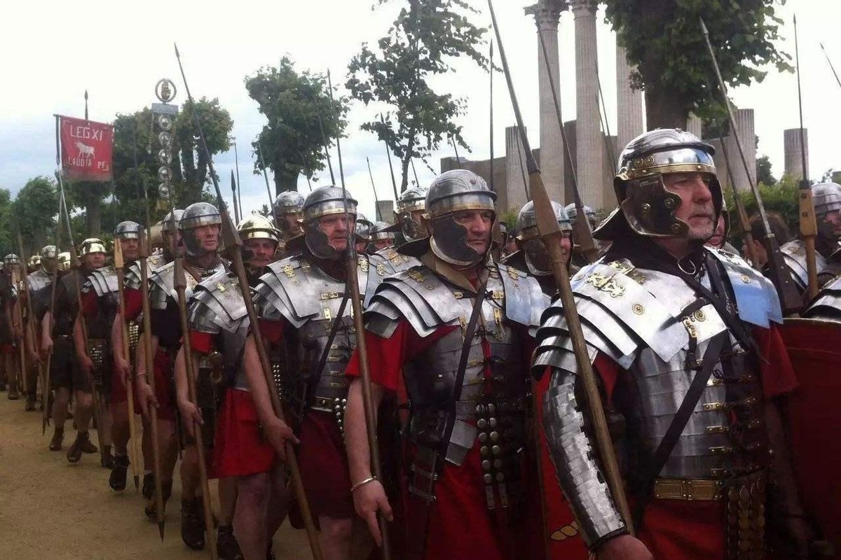 城堡守卫,要接受什么样的训练和教育,才能胜任他们的职责?