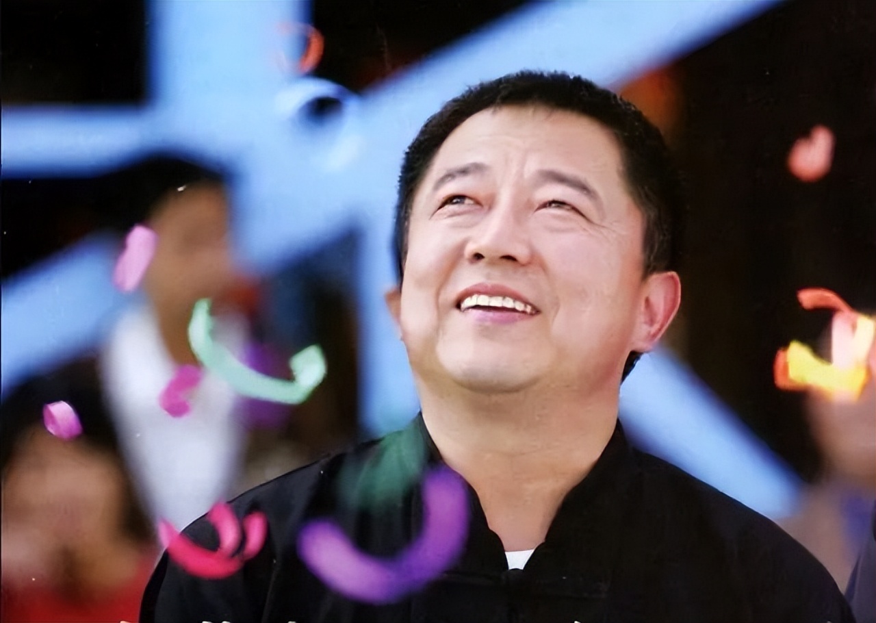 最不像商人的商人,最不像高管的高管