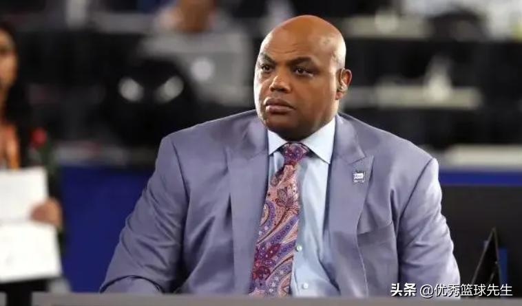 三个GOAT和一个贝克汉姆；巴克利对于被亲吻这事有发言权