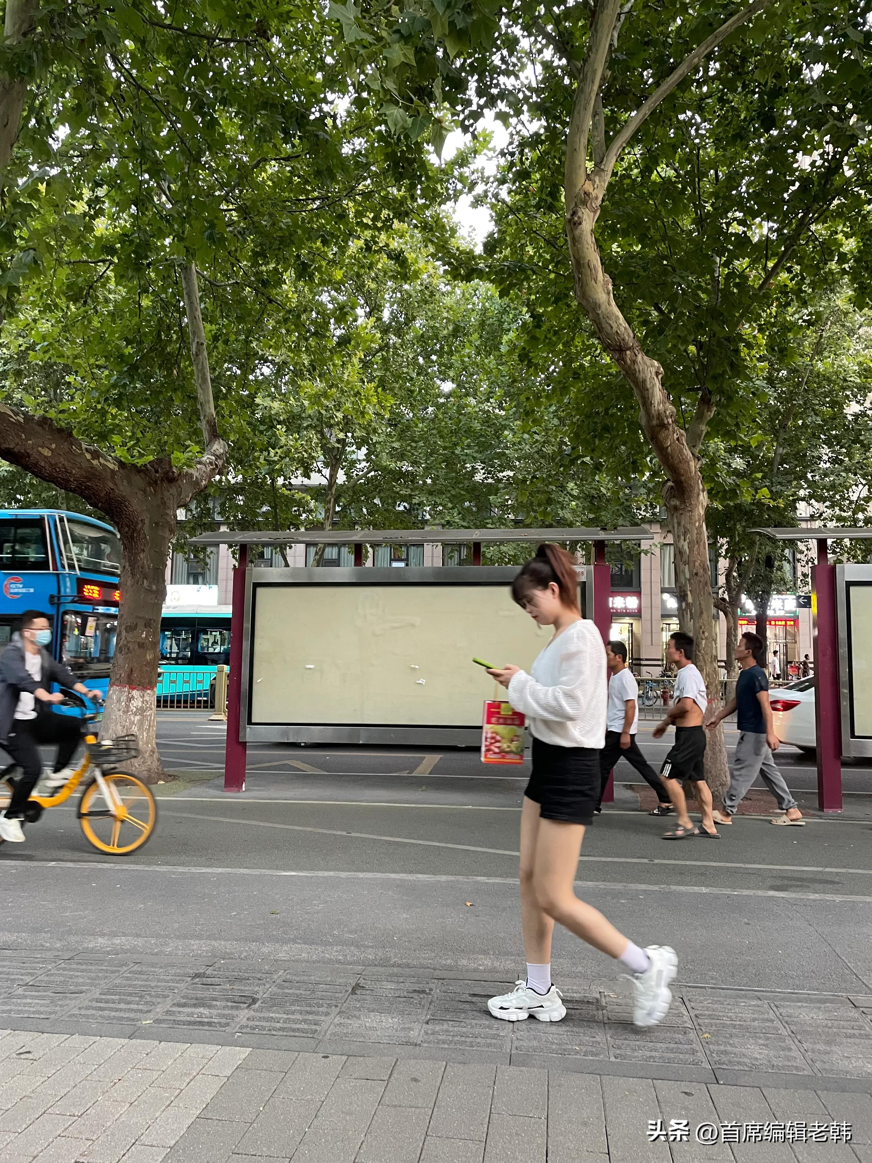 劝你买房不要租房的人,怂恿别人买房