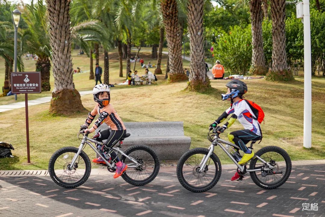 不输大小梅沙！深圳这片海太惊艳