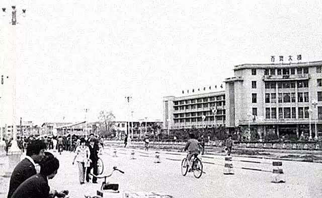 91年江西小伙舞厅害人，老兵父亲包庇26年，面对警方直言不知道