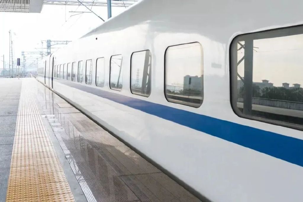 小长假旅游哪里实惠,小长假如何买到便宜机票