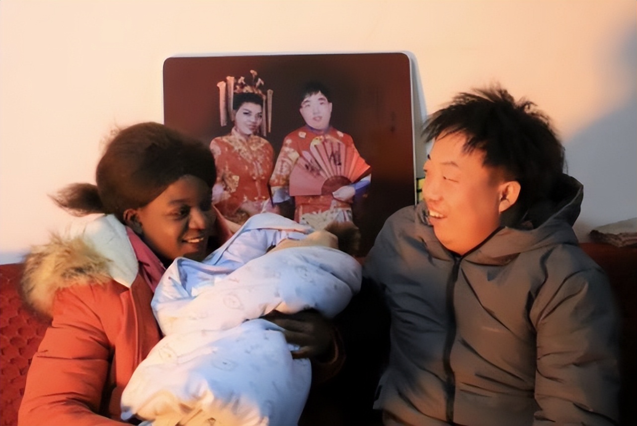 2020年，陕北农村小伙娶非洲黑人女孩，生混血儿子，如今怎样了？