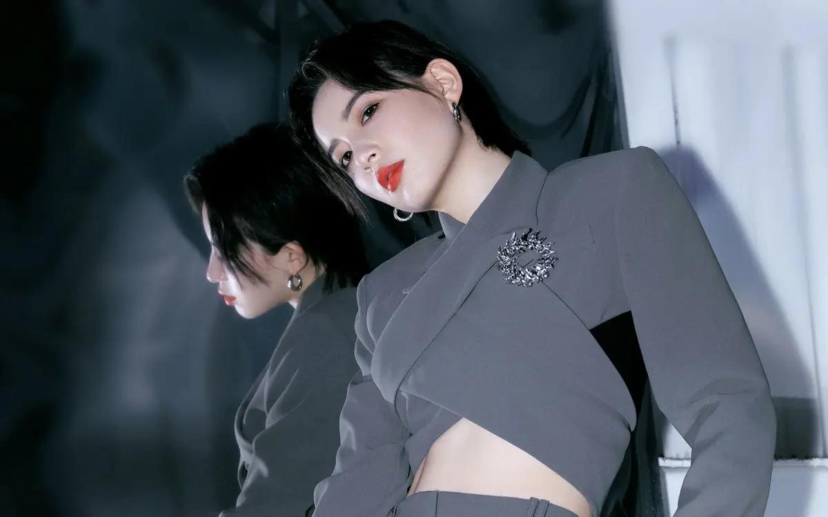 11年过去了再看依然泪目,李斯丹妮在天娱传媒待遇