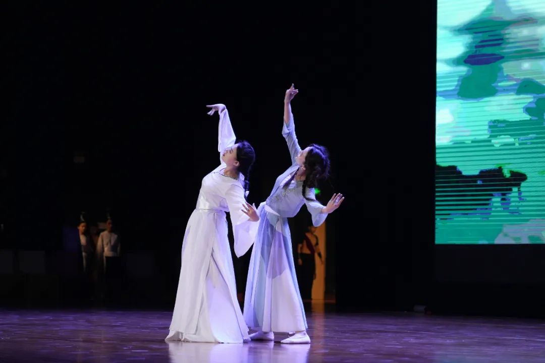 浠婂鑸炲姩,浠婂鑸炶捣鏉ュ箍鍦鸿垶