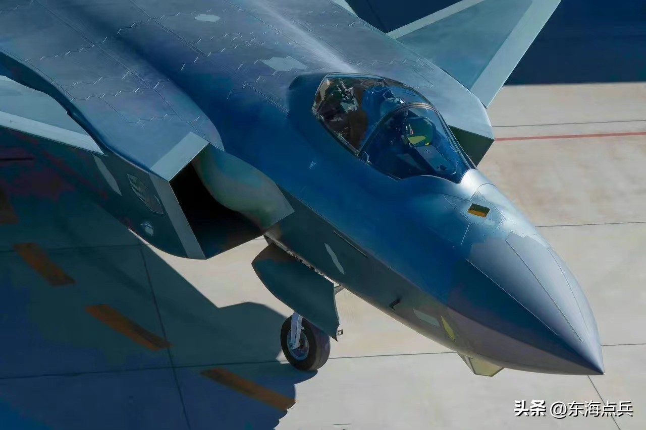 美媒歼20,歼20首架升级版航程