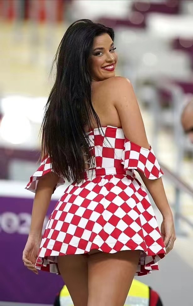 卡塔尔18岁参加世界杯,卡塔尔王子16岁