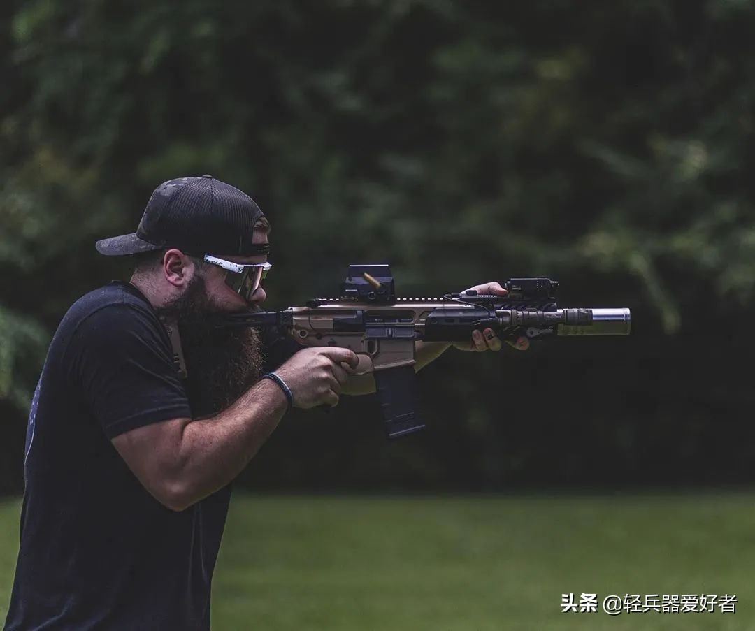 枪声真的能把耳朵给震聋吗,枪声不会对耳朵产生伤害吗