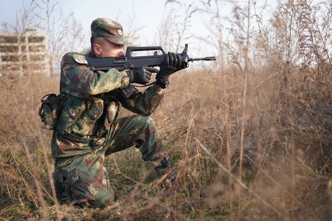 一个连队有几个士兵保送军校,一个连队有几个人考取军校