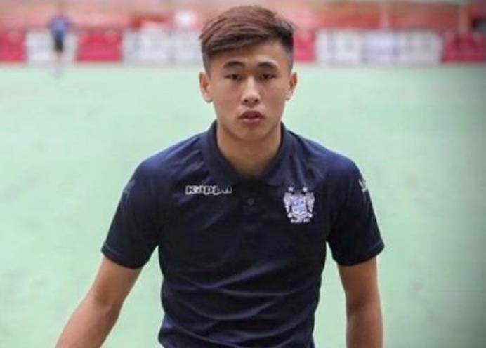 给球队整蒙了！国足归化一句话对付欠薪俱乐部：有事跟我的律师谈