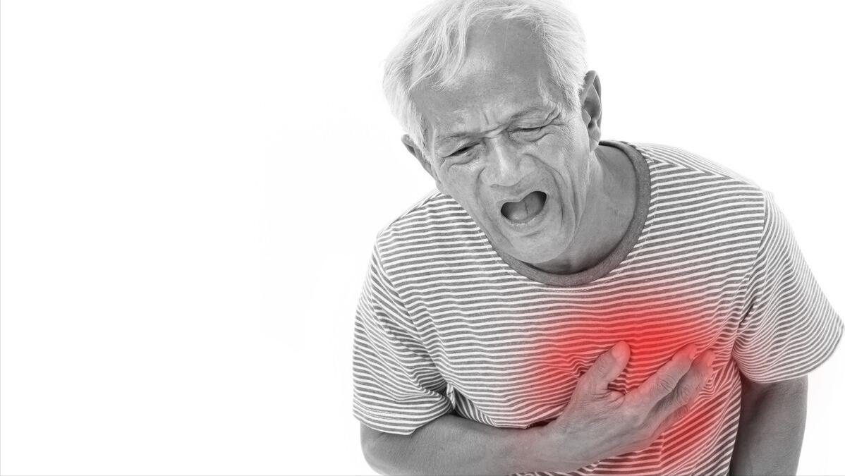 老年人弯腰驼背怎么治,老人弯腰驼背怎么回事