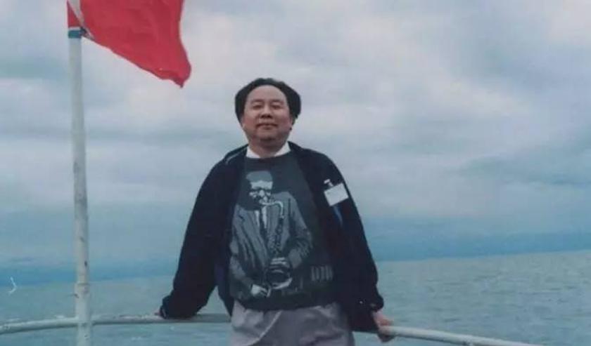 中国倒爷最近视频,中国第一倒爷用积压罐头换飞机