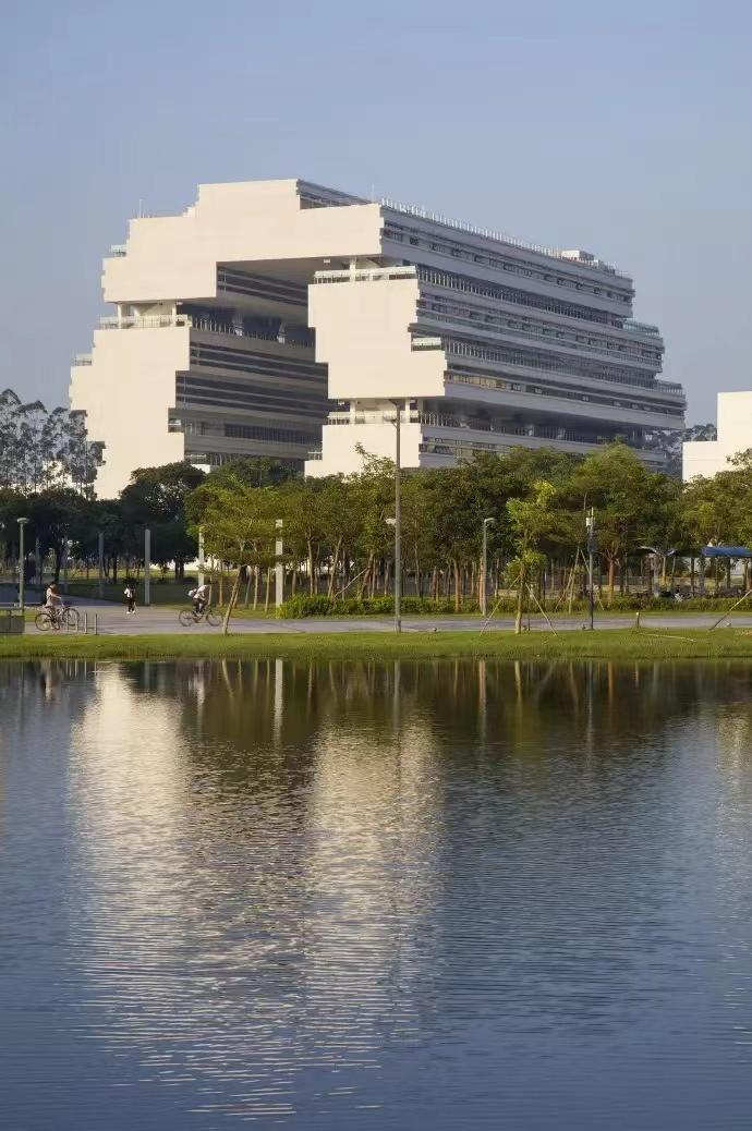 汕头大学医学院谁设计的,汕头大学的建筑是谁设计的