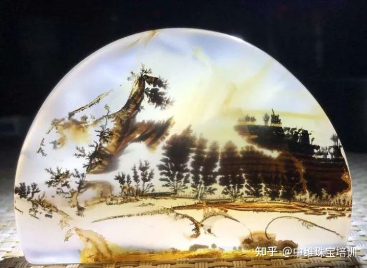 玉髓是天然的玉石吗,玉髓是翡翠吗值钱吗