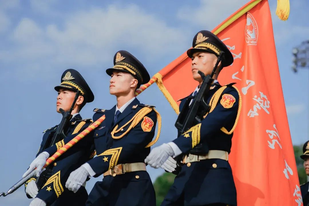 女警警服演变照片图片,最美警花警服图片