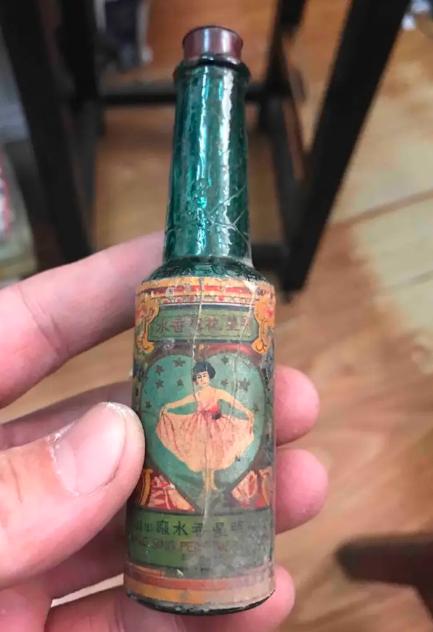 民国女性化妆品,民国女性穿什么化妆