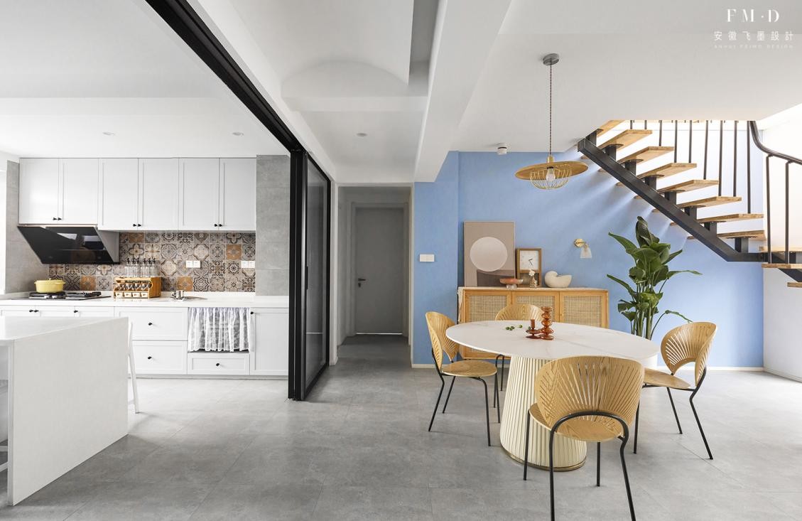 顶层复式楼带花园效果图,顶层复式楼带露台装修小户型