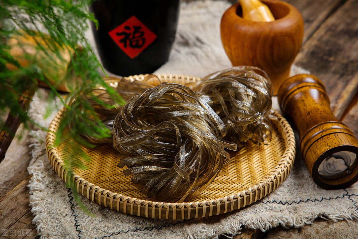 怎样用火烧检测红薯粉真假,红薯粉怎么分辨真假粉条