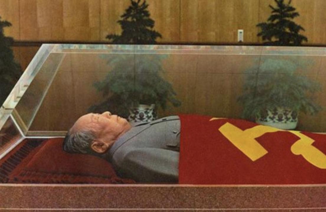 毛主席的水晶棺：纯度99.9999%，能抗8级地震，至今无人能再做