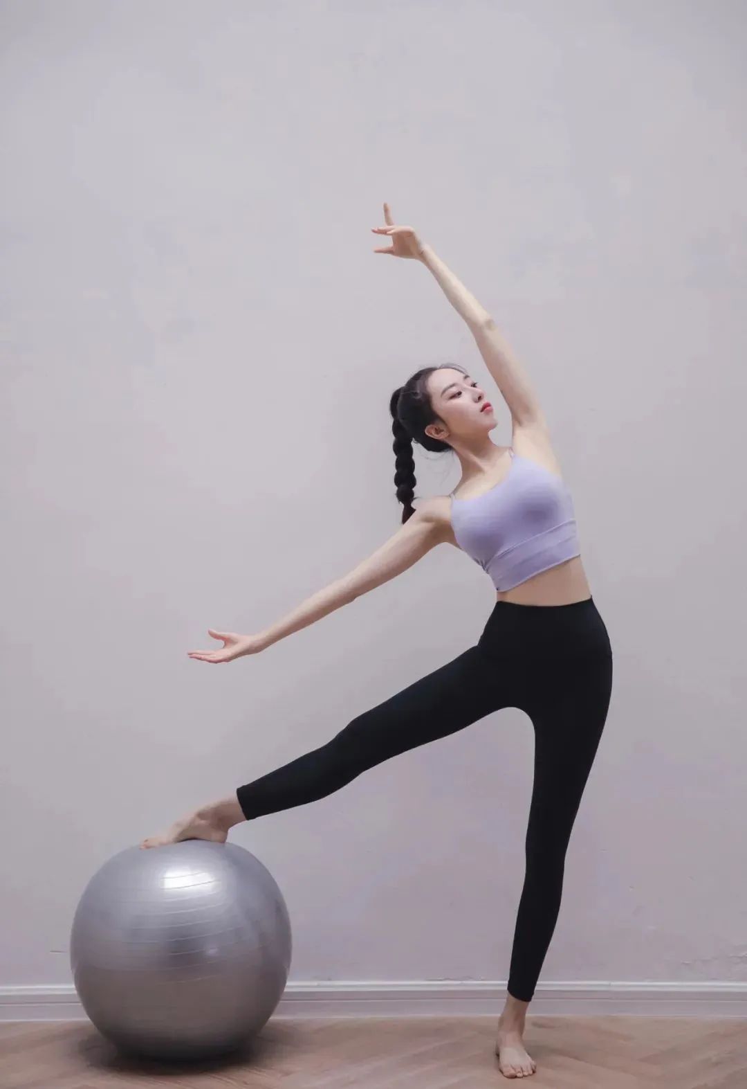 她变美了,但不再取悦别人了