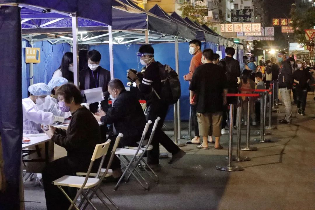 香港疫情未到高峰,个案还在蹭蹭上涨,专家建议寻求内地协助