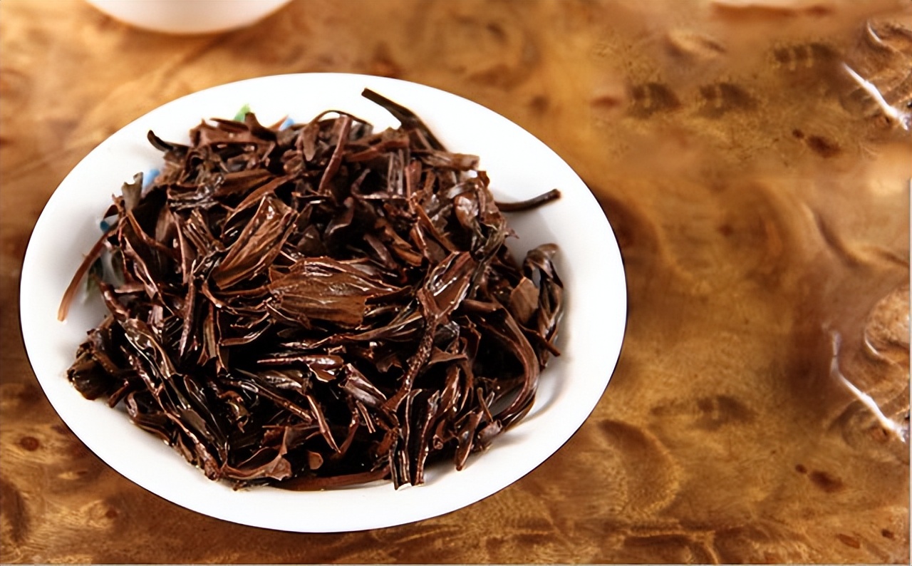 冬天适合喝绿茶还是适合喝红茶,冬季喝茶红茶还是绿茶