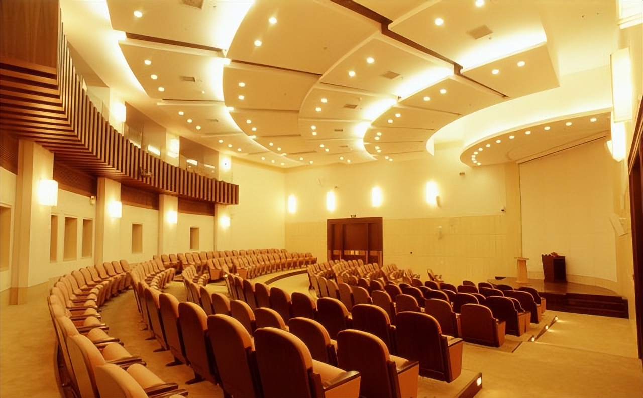 人工球场和天然球场,环境最好的野球场