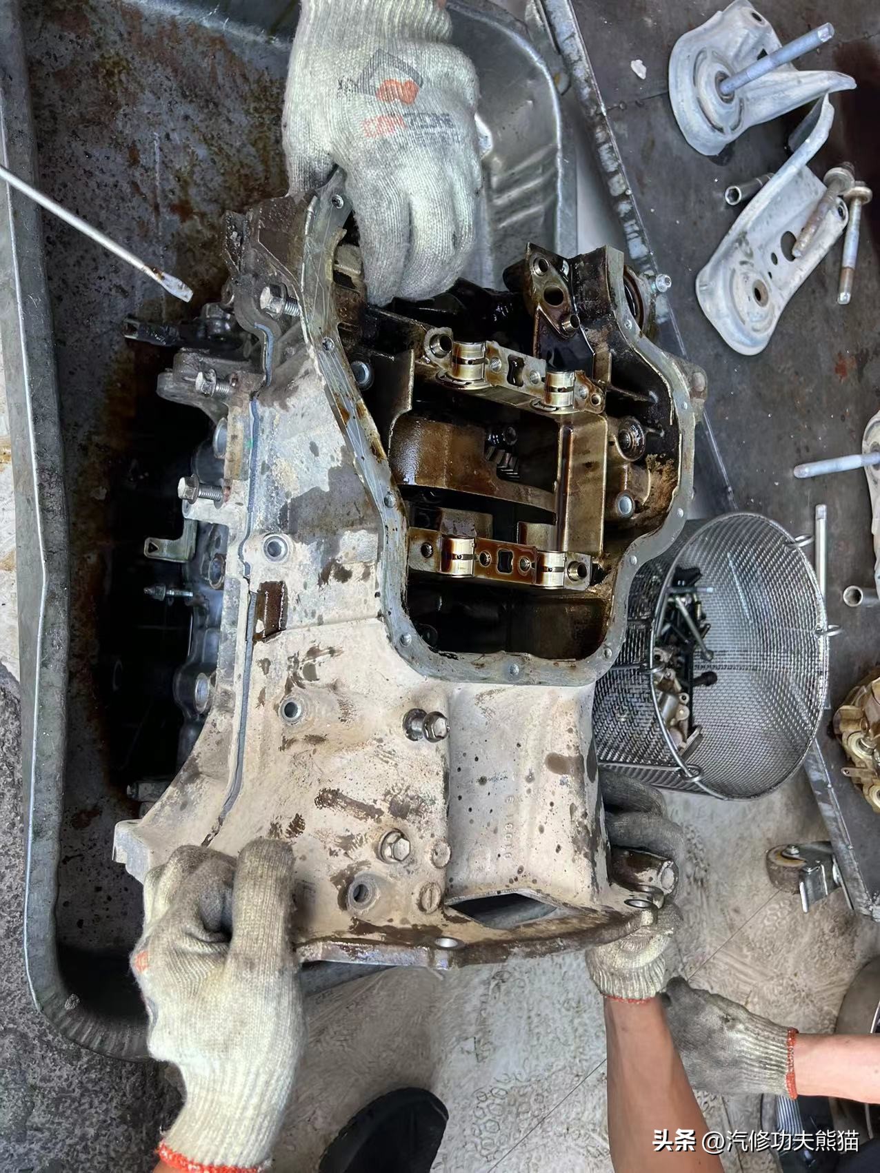 凯美瑞路上趴窝,一车传三代的丰田