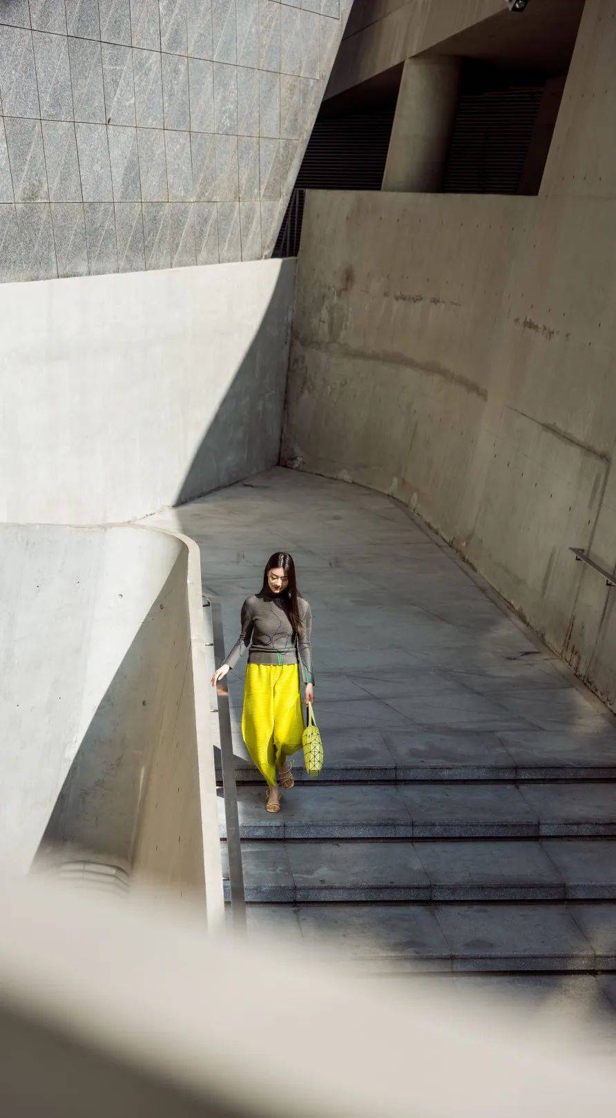 三宅一生水桶包2021,2023年第一只大牌包包