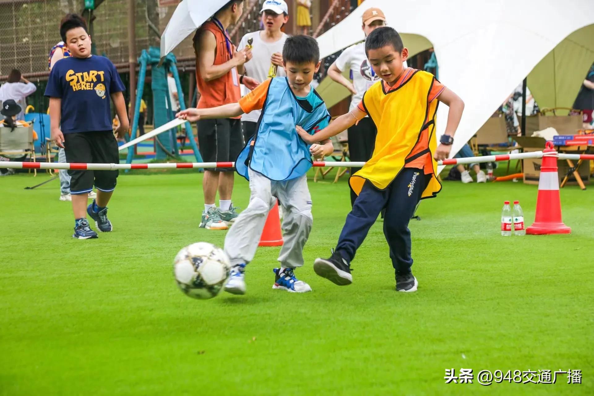 武汉欢乐谷六一儿童节跑步,儿童萌娃跑酷